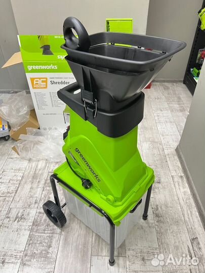 Измельчитель с ящиком Greenworks gacsb 2500W