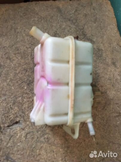 Крышка расширительного бачка на aveo T250