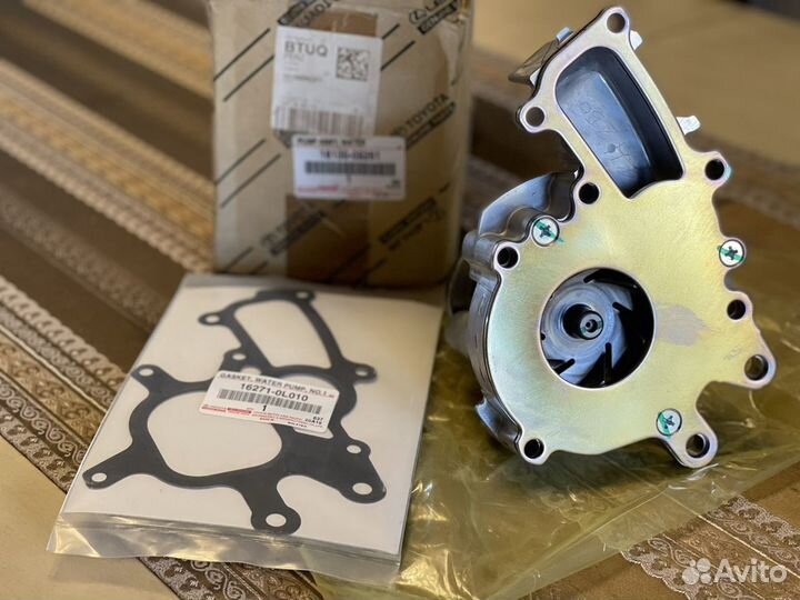 Помпа Toyota 16100-09261