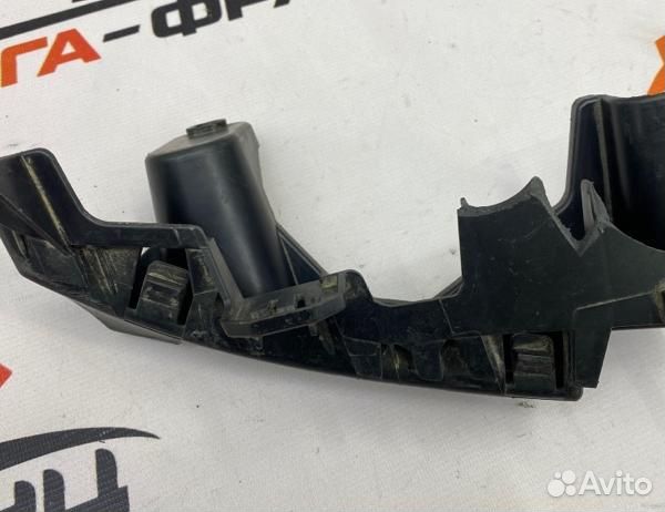 Крепление бампера заднее левое Citroen C-Elysee