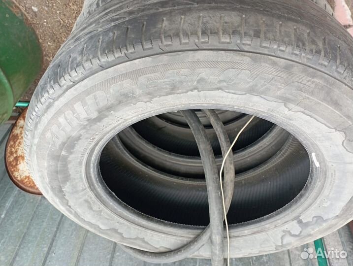 Bridgestone Dueler H/P Sport 215/65 R16