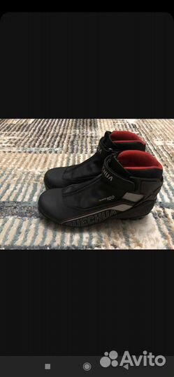 Лыжные ботинки