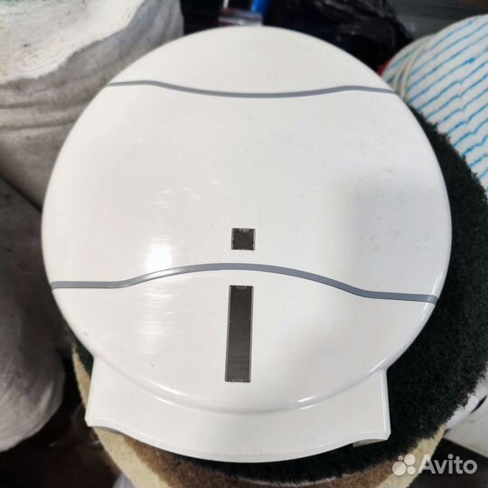 Диспенсер для бумаги туалетн