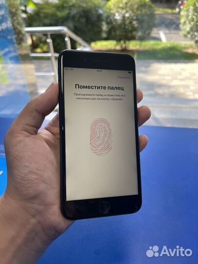 iPhone 8 Plus, 64 ГБ