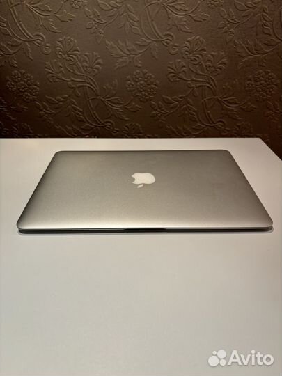 Apple MacBook Air Early 2014 i5