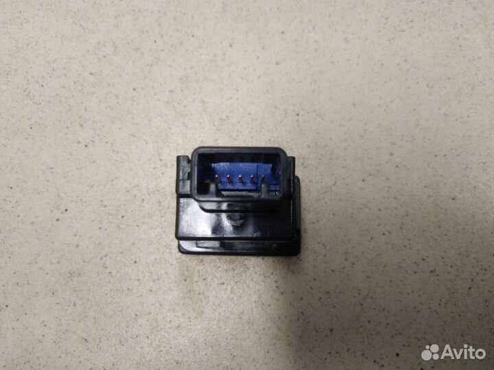 Кнопка многофункциональная Hi Lux 2015