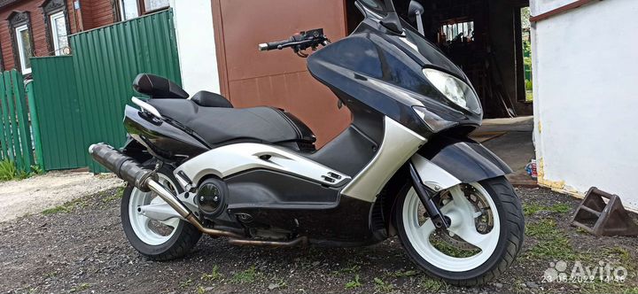 Продаю макси скутер Yamaha T-MAX500