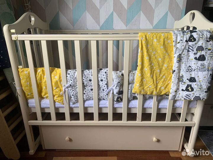 Детская кроватка