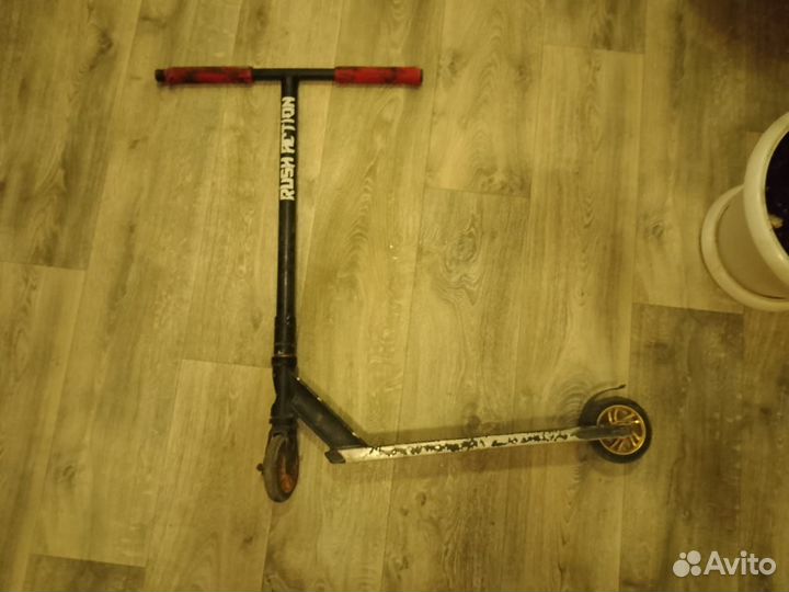 Продам трюковой самокат