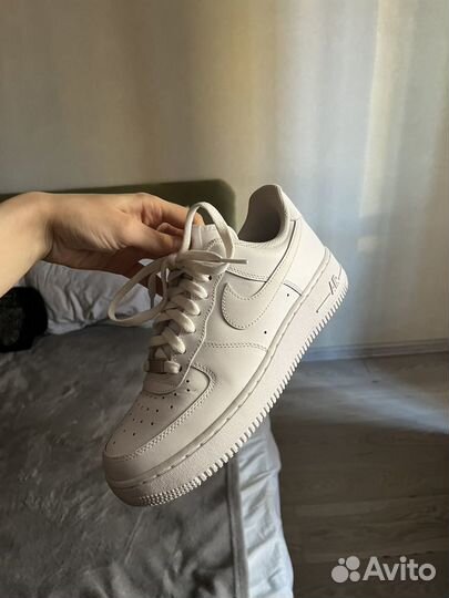 Nike air force 1 triple white