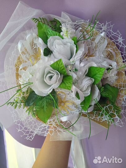 Свадебное украшение на машину