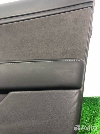 Обшивка двери передней правой Tesla Model 3 2018