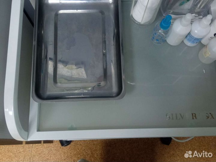 Косметологический столик