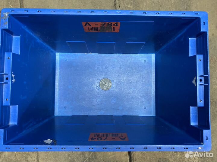 Контейнер пластиковый с крышкой