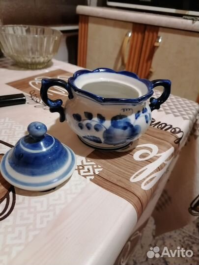 Сахарница гжель