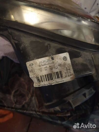 Фара левая Фольксваген Гольф 5