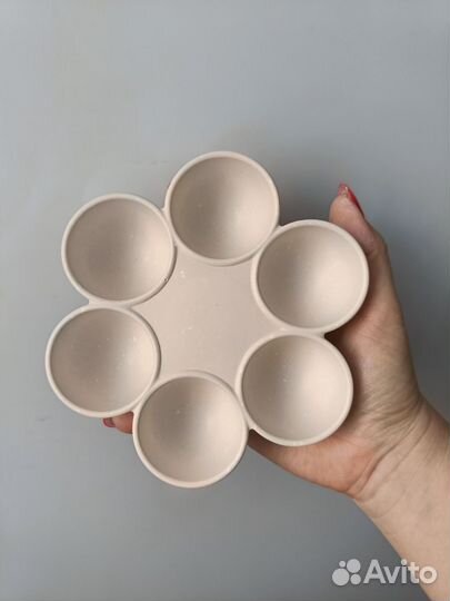 Пасхальная подставка для яиц