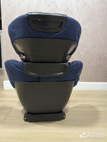 Автомобильное кресло maxi cosi rodifix 15-36