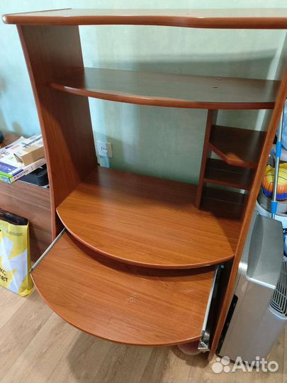 Компьютерный стол