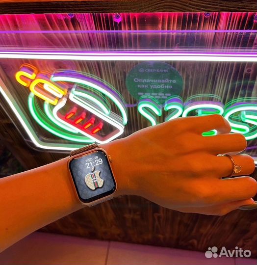 Apple watch series 8