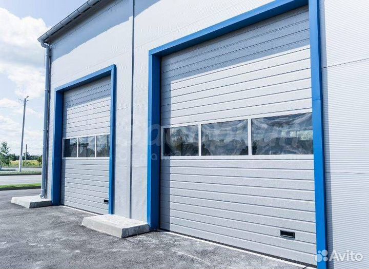 Секционные промышленные ворота alutech