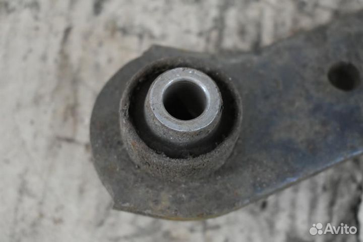 Рычаг подвески задний левый Dodge Caliber 1