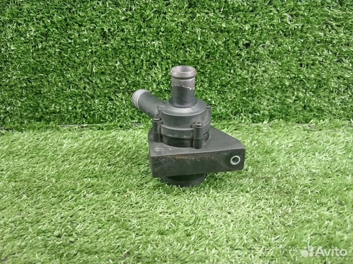 Дополнительный насос охлаждения Volkswagen Passat