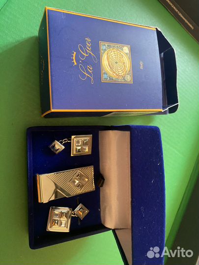 Зажим для денег и запонки