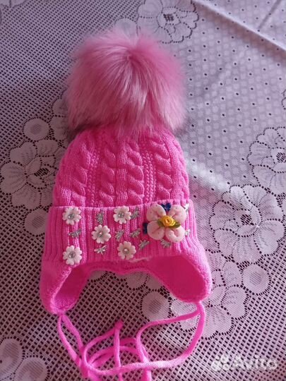 Шапка для девочки новая