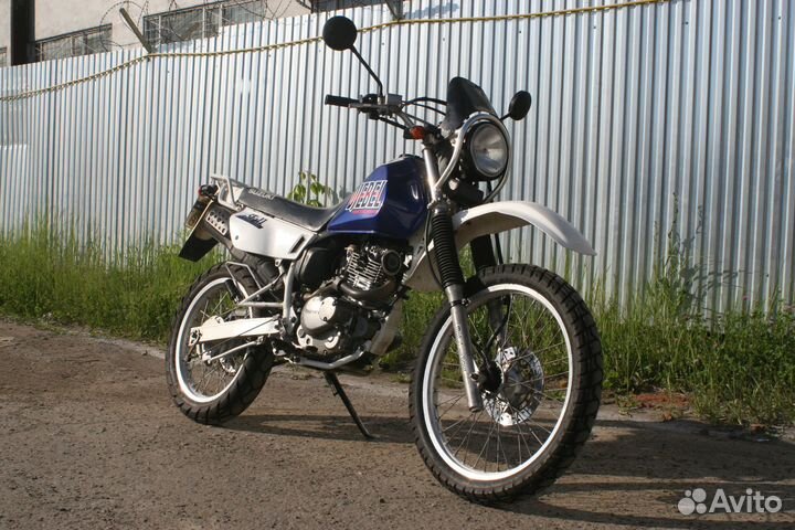 Suzuki Djebel 200