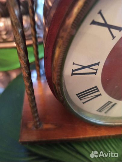 Часы настольные весна СССР Хрущев 60-70 года