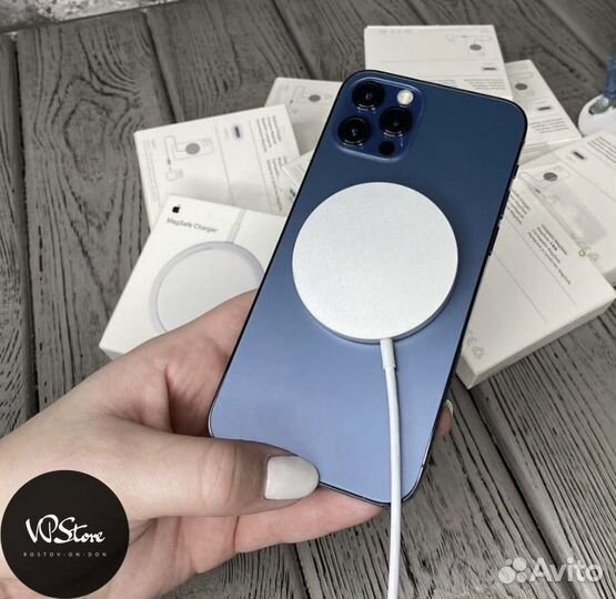 Беспроводная зарядка MagSafe Charger на iPhone