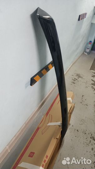 Козырек заднего стекла