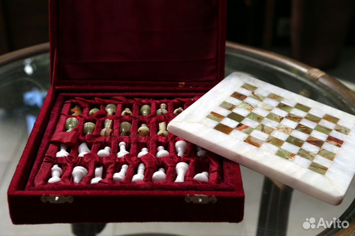 Подарочные шахматы из оникса (камень)