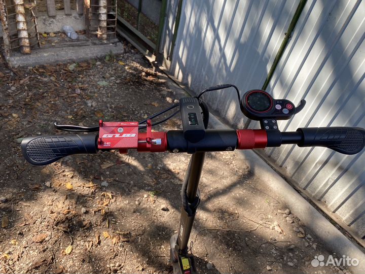 Самокат взрослый электрический куго x1