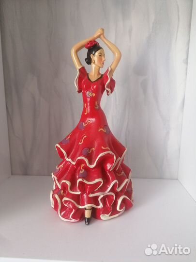 Статуэтка испанка фламенко