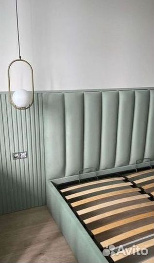 Дизайнерская кровать