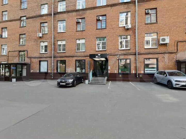 Торговая площадь у м. Спортивная, Киевская, 200 м²