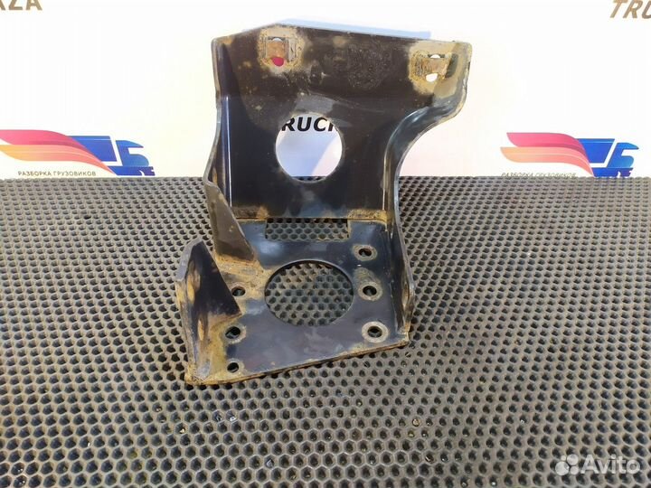 Кронштейн бампера правый Man L2000, Man TGL