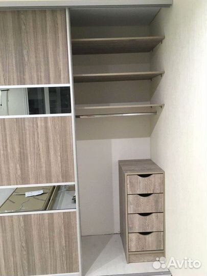 Шкафы в прихожую на заказ от производителя