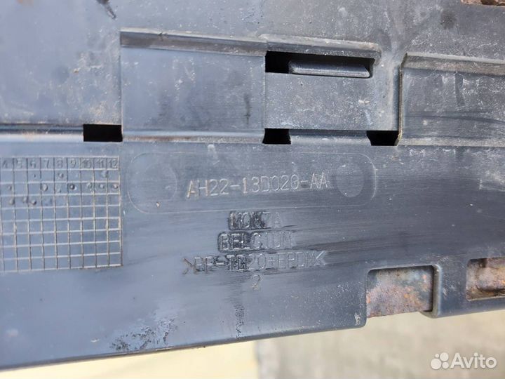 Усилитель бампера передний Land Rover Range Rover