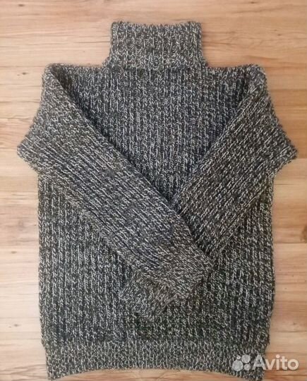Свитер