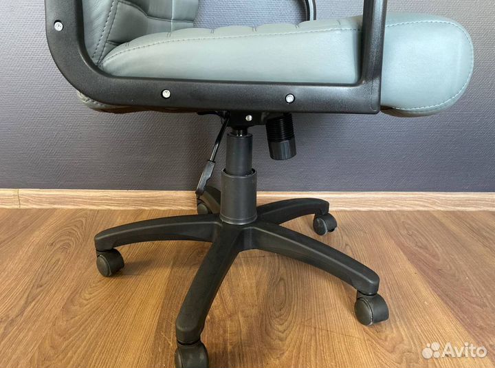 Компьютерное кресло