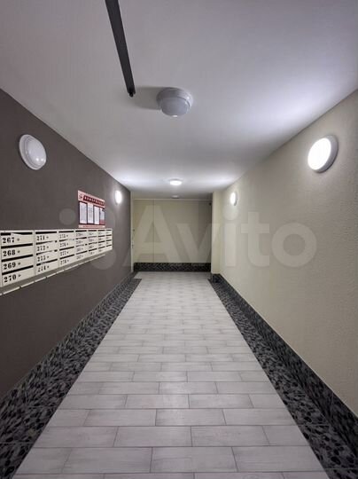 2-к. квартира, 64 м², 1/10 эт.