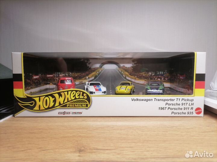 Hot wheels premium diorama