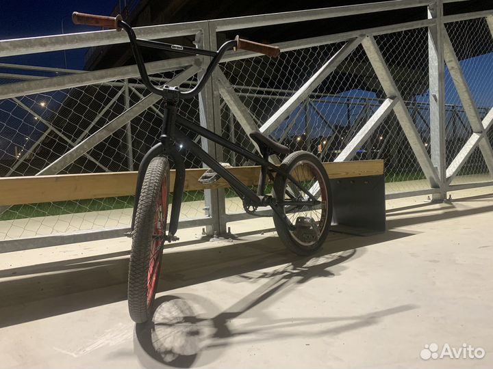 Трюковой велосипед bmx