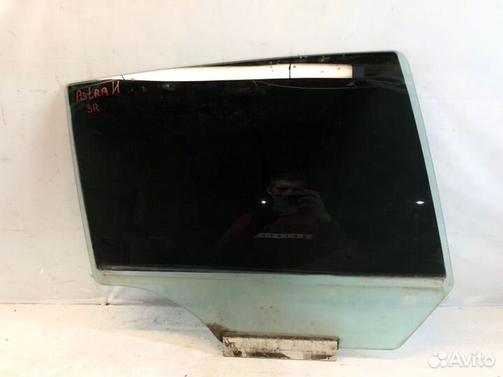 Стекло двери заднее правое Opel Astra H