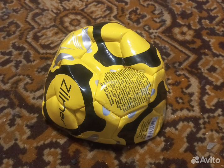 Футбольный мячик