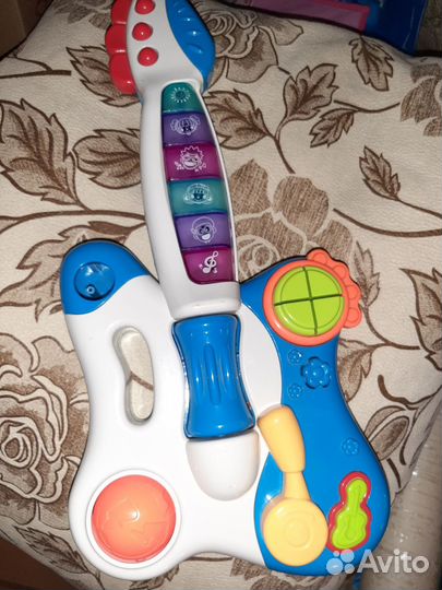 Гитара игрушечная весёлая рабочая