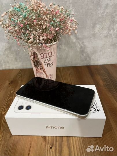 iPhone 11, 64 ГБ